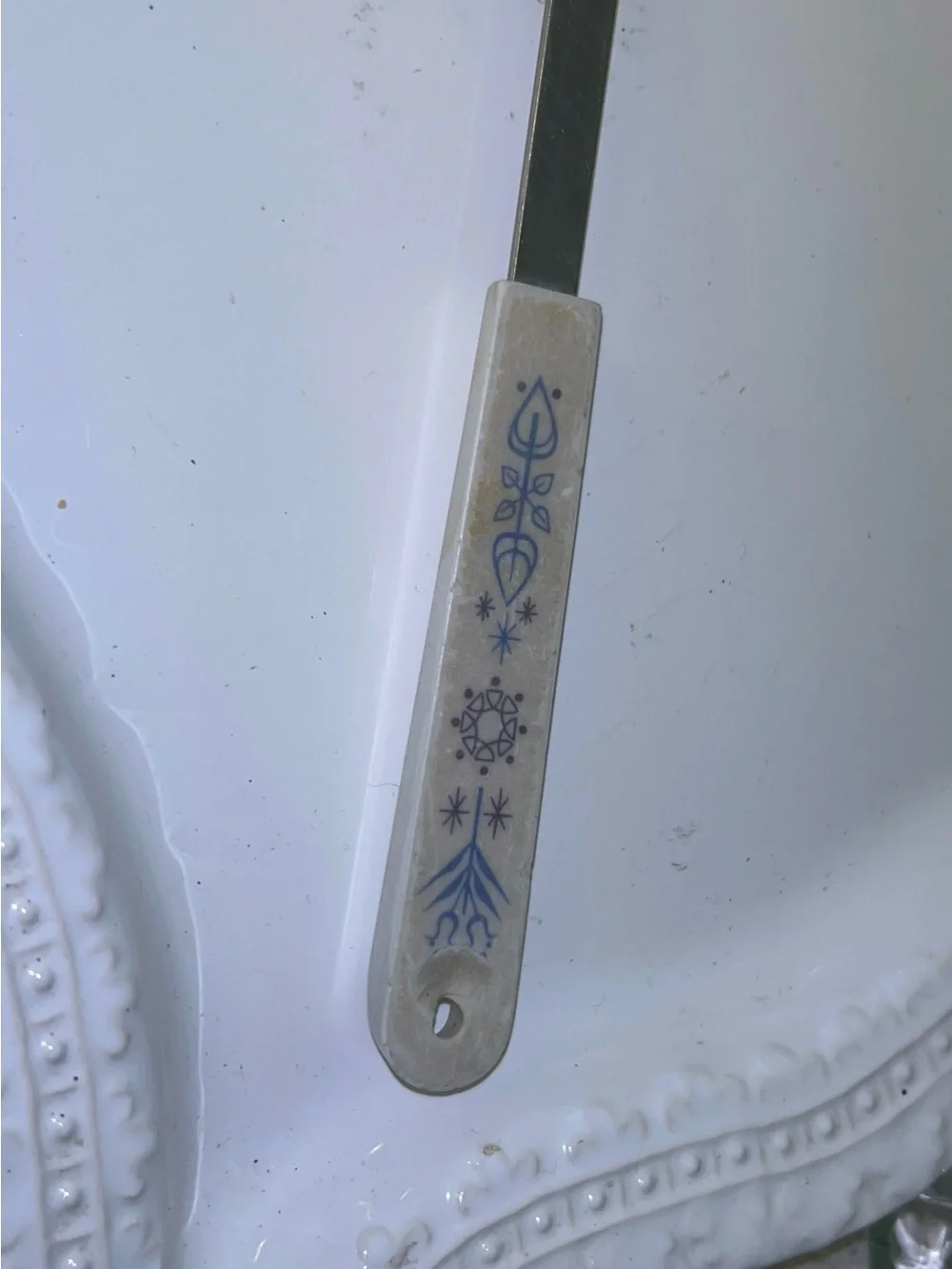 Vintage Ace kitchen spatula turner with decorative blue folk art handle